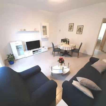 Elsa *